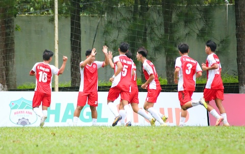 Niềm vui chiến thắng của U17 TP.HCM. Ảnh: VFF