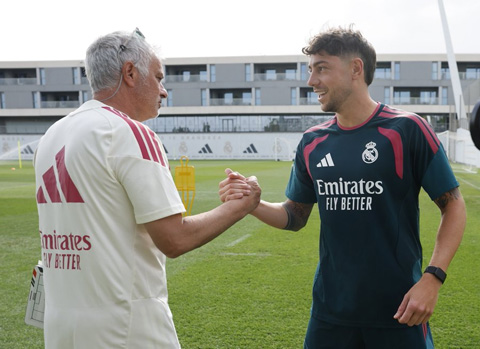 Fede Valverde đã sớm trở lại tập luyện cùng Real Madrid