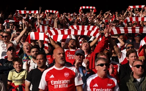 Arsenal luôn hút được khán giả trực tiếp đến sân xem trận đấu nhiều hơn so với Chelsea