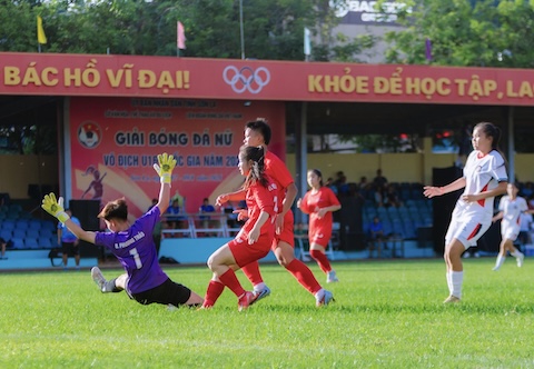 Pha tấn công ghi bàn của PP Hà Nam. Ảnh VFF 