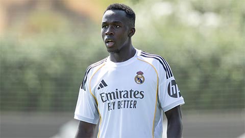 Lamini Fati nhận được sự chú ý của HLV Mourinho