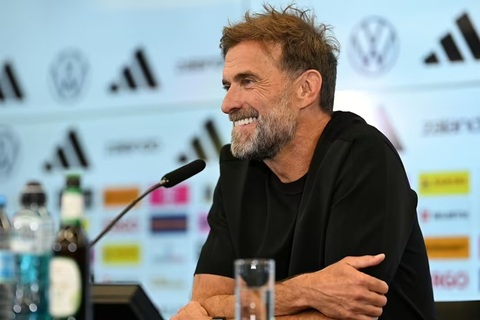 Tân HLV trưởng ĐT Đức - Jurgen Klopp trong buổi họp báo ra mắt