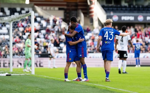 Các cầu thủ MU liên tục xé lưới Rosenborg