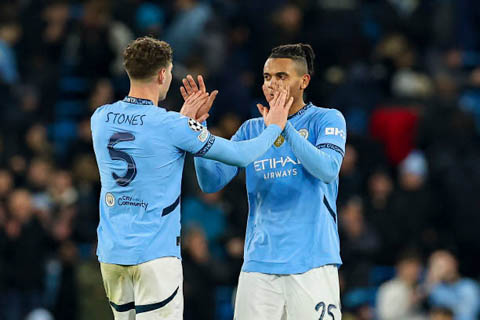 Stones và Akanji từng ăn ý ở Man City