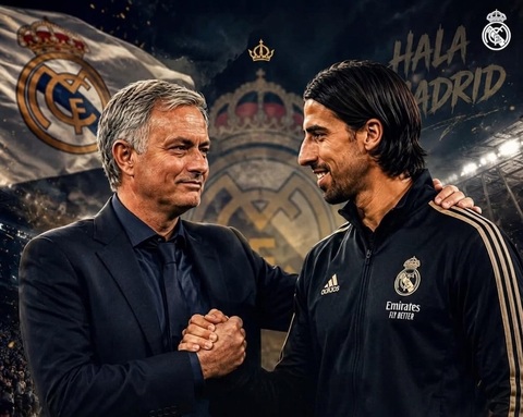 Sami Khedira trở lại để đứng cạnh Jose Mourinho trong khu kỹ thuật của Real Madrid. Ảnh: Threads
