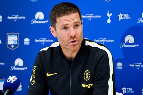 Alonso sẽ phải bán bớt số nhân sự dư thừa trước khi mùa giải mới khởi tranh - Ảnh: @TheChelseaForum