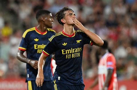 Dowman tỏa sáng với 1 bàn và 1 kiến tạo - Ảnh: Arsenal.com