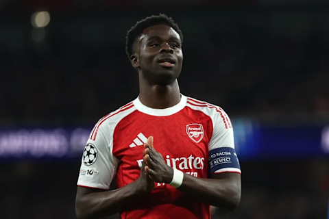 Saka hiện là cầu thủ nhận lương cao nhất Arsenal