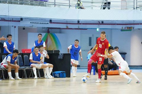 ĐT futsal Việt Nam đang thể hiện tốt ở giải giao hữu trên đất Thái Lan. Ảnh - Nguyễn Khanh