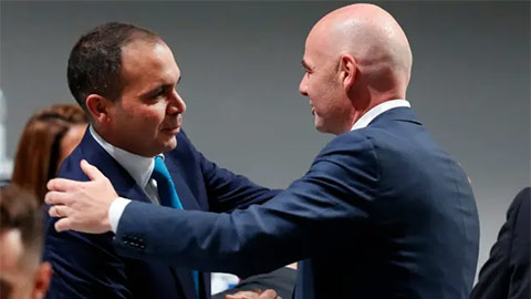 Chủ tịch FIFA, Infantino đang chịu sức ép rất lớn