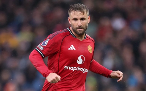 Luke Shaw là một trong năm cầu thủ hiếm hoi của Premier League đá chính cả 38 vòng mùa trước