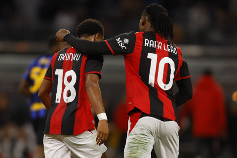 Amorim: Leao cần tận hưởng việc được thi đấu cho Milan