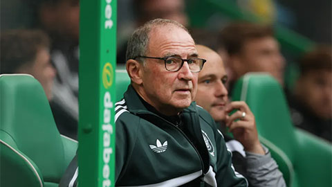  HLV từng đưa Celtic vào chung kết cúp châu Âu bất ngờ nhập viện