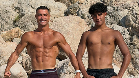  Cristiano Ronaldo Jr bắt đầu viết giấc mơ cho riêng mình