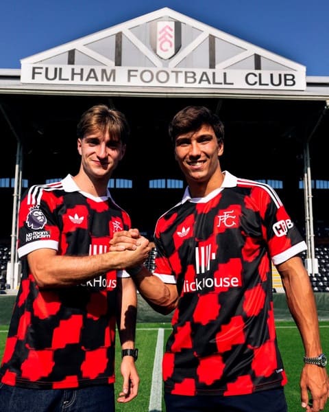 Vụ bán bộ đôi Gonzalo Garcia và Cesar Palacios sang Fulham giúp Real Madrid thu về 50 triệu euro. Ảnh: Fulham FC