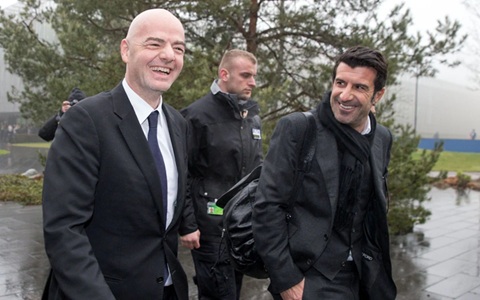 Luis Figo và Infantino vào năm 2016