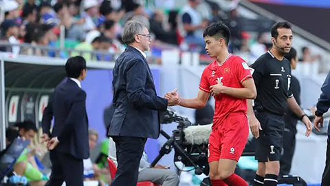  Thành Long, Tiến Anh, Đình Bắc: Di sản Philippe Troussier và thực chiến của Kim Sang Sik