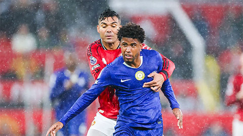 Andrey Santos và Casemiro đối đầu nhau mùa giải trước