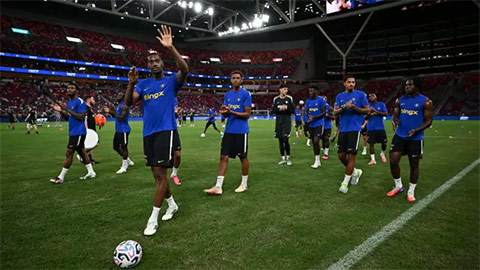 Fan Chelsea yêu cầu bán gấp Tosin sau trận hòa Johor Darul Ta'zim