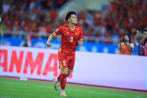 Đình Bắc đã có 5 bàn thắng cho ĐT Việt Nam