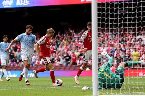 Odegaard lập công