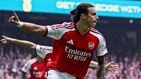 Sao Arsenal lập kỷ lục bàn thắng nhanh nhất lịch sử Community Shield