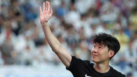 Premier League đã chán kim chi, chuyển sang chuộng sushi