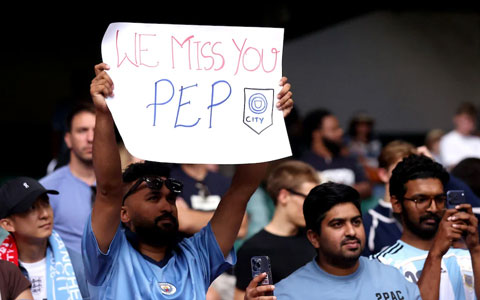Các CĐV Man City vẫn đang rất nhớ Pep - Ảnh: Getty Images