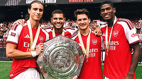  Ai có thể cản Arsenal vô địch Ngoại hạng Anh mùa này?