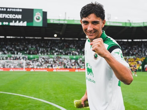 Sergio Martinez là mẫu tiền vệ thiên về phòng ngự, nhưng có thể tạo khác biệt khi dâng cao. Ảnh: Diario AS