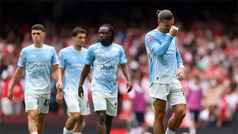 Man City có liều lĩnh với màn 'thay máu' vội vã?