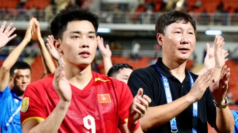 'Nước cờ' táo bạo của HLV Kim Sang Sik