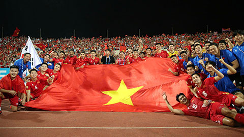 'Red flag' trên khán đài Mỹ Đình: Khi dữ liệu rõ ràng nhưng lòng tự trọng lại 'sập nguồn'