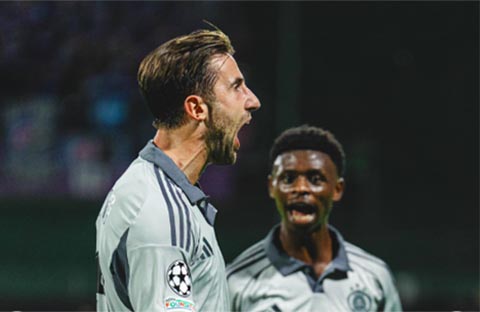 Các cầu thủ Slovan Bralistava ăn mừng suất vào chơi tại vòng phân hạng Champions League
