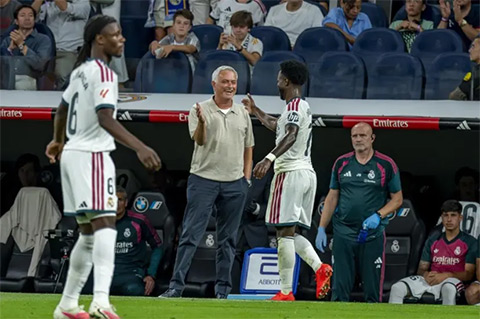 Real Madrid hướng đến chức vô địch thứ 16 trong lịch sử