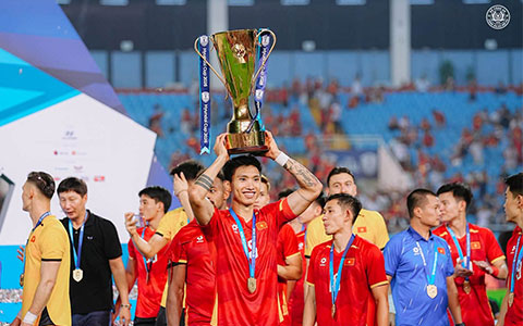 Văn Hậu có màn tái xuất sân cỏ đầy ấn tượng sau 2 năm vật lộn với chấn thương - Ảnh: CAHN