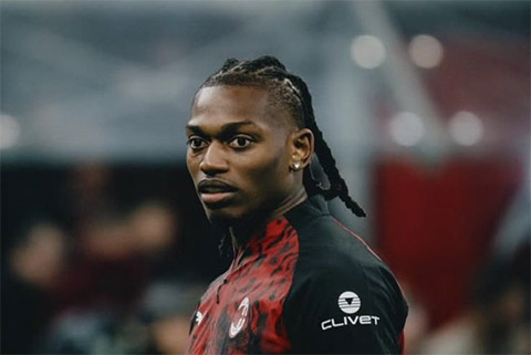 Leao xác nhận rời AC Milan