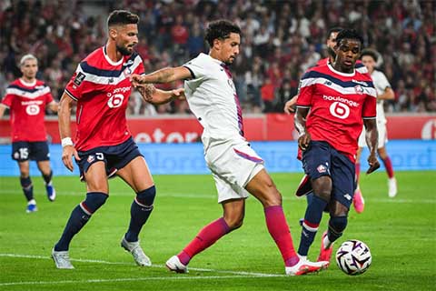 Lille (áo đỏ) vừa khiến PSG mất điểm