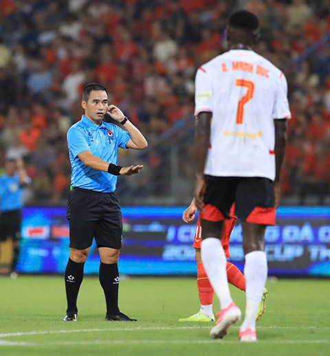 V.League 2026/27 hạn chế câu giờ - Ảnh: Minh Tuấn 