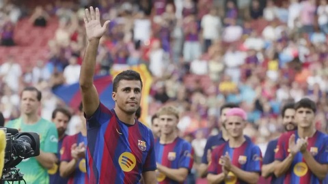 Rodri sẽ là thủ lĩnh của dàn cầu thủ trẻ Barca. Ảnh: Reddit