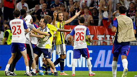 Guendouzi là nguyên nhân khiến trận đấu trở nên hỗn loạn