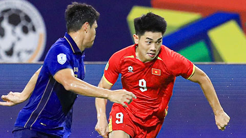  HLV Kim Sang Sik: 'Đình Bắc là Son Heung Min của Việt Nam'