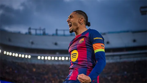 Raphinha cân bằng kỷ lục của Messi