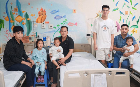 Tiến Linh là người thường xuyên làm công tác thiện nguyện. Ảnh - FBNV