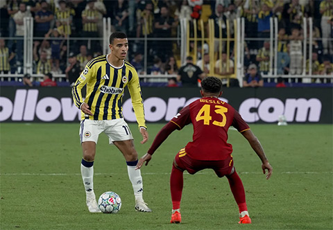 Fenerbahce mới bị AS Roma cầm hòa ở trận mở màn Champions League