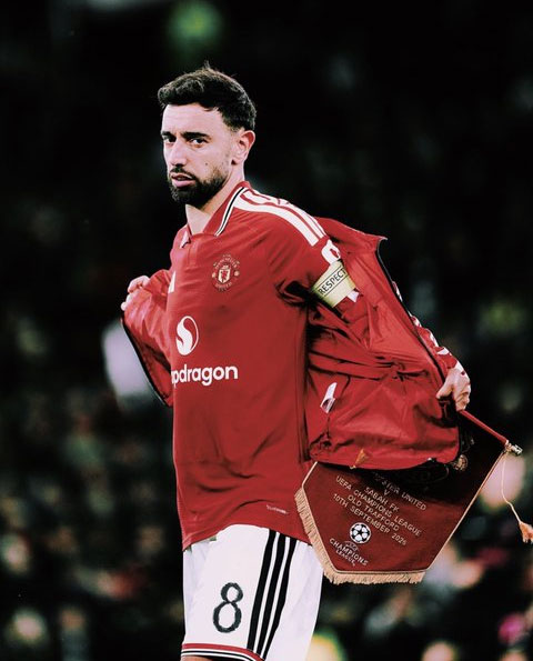 Việc chưa có các danh hiệu lớn khiến Bruno bị đánh giá thấp - Ảnh: @manutd