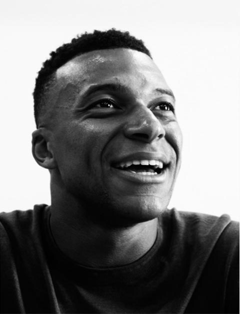 Mbappe đã có một mùa giải tuyệt vời với tư cách là một cá nhân, khi giành Vua phá lưới La Liga, Champions League và World Cup