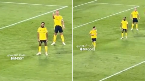 Ronaldo yêu cầu một đồng đội rời khỏi hàng rào phòng ngự