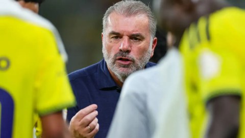 Postecoglou than lịch thi đấu, Al Nassr hụt hơi trong cuộc đua vô địch