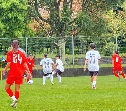 Các học trò của HLV Masahiko Okiyama hòa 6-6 trước U18 nữ Shonan 